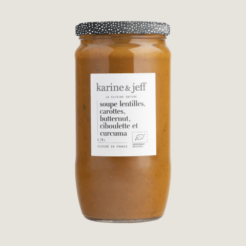 Soep van linzen, wortel, butternut, bieslook en kurkuma