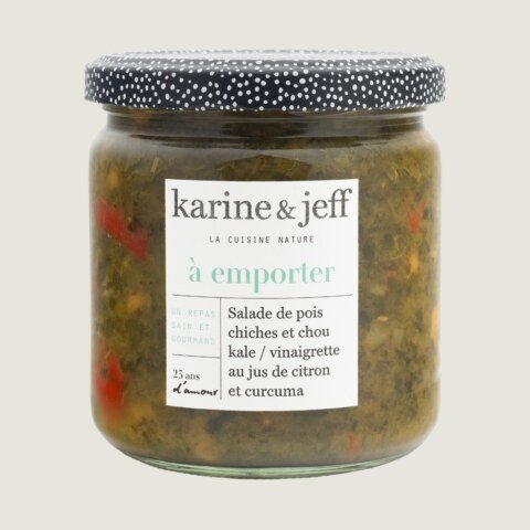Salade van kikkererwten en boerenkool / vinaigrette van citroensap en kurkuma